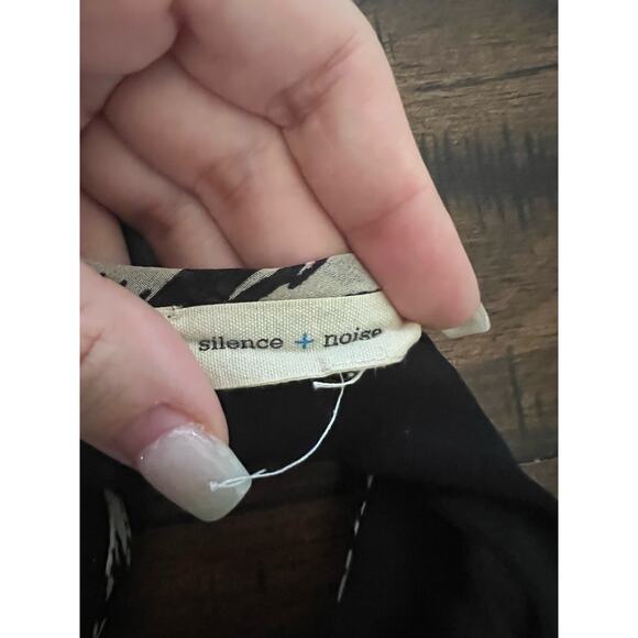 Silence and Noise Tank Top Crop Top Sz M - Picture 5 of 6